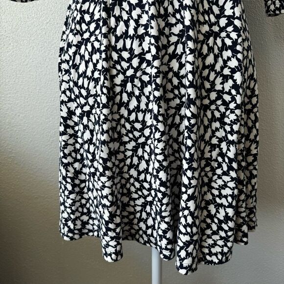 Lark & Ro Pullover Dress Blue White Floral SZ L - Picture 7 of 13
